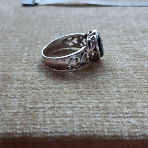 Silver Cut Out Heart Ring - Picture 4 of 10